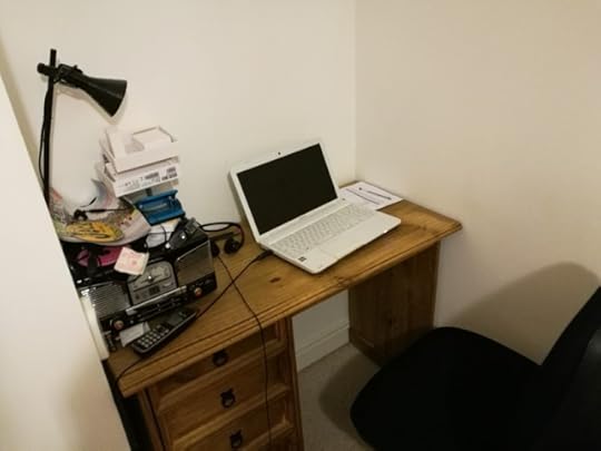 spare_bedroom_desk