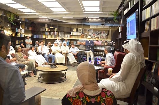 محاضرة ما وراء الفن، تكوين