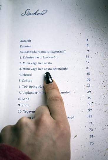 minu-väga-hea-aasta-raamat-märkmik-kaisi-kask-2016-detsember-jaanuar-2017-uus-lubadused-edulugu-paljas-porgand-merilin-taimre