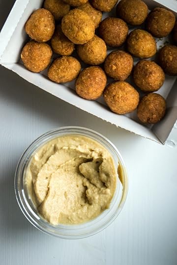 vegan-taime-toit-tervislik-kiire-takeaway-valmistoit-pood-merilin-taimre-paljas-porgand-vegamama-blogi-arvustus