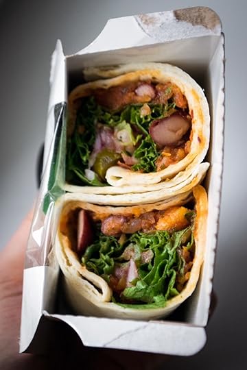 vegan-taime-toit-tervislik-kiire-takeaway-valmistoit-pood-merilin-taimre-paljas-porgand-vegamama-blogi-arvustus