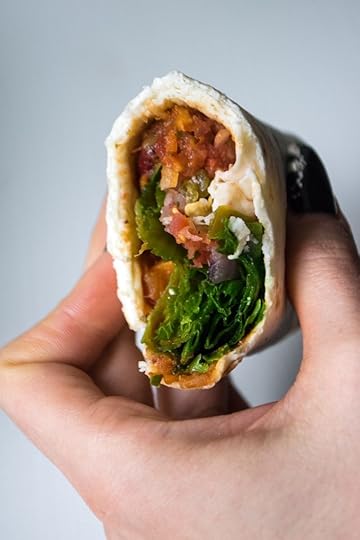 vegan-taime-toit-tervislik-kiire-takeaway-valmistoit-pood-merilin-taimre-paljas-porgand-vegamama-blogi-arvustus