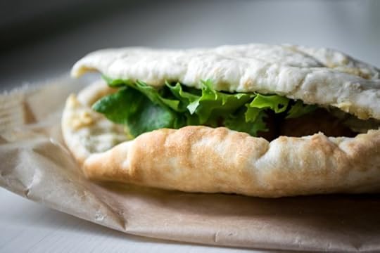 vegan-taime-toit-tervislik-kiire-takeaway-valmistoit-pood-merilin-taimre-paljas-porgand-vegamama-blogi-arvustus