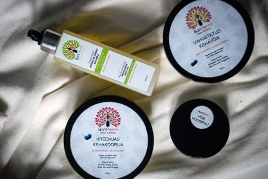 looduslik-kodumaine-tervendav-aroomi-teraapia-eeterlik-õli-keha-võie-koorija-õli-naturaalne-bon-merite-paljas-porgand-merilin-taimre-ilu-blogi-postitus