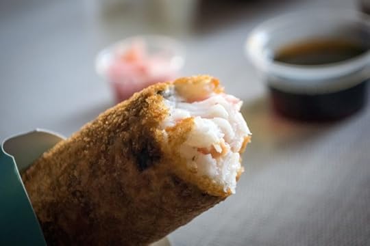 kohvik-keskus-kiirtoit-tervislik-vegan-taimetoit-burger-falafel-wrap-arvustus-restoran-merilin-taimre-paljas-porgand-kus-süüa