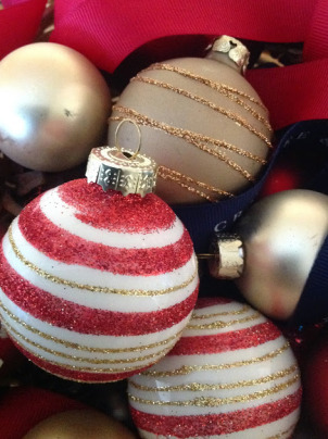 holiday-decoationss
