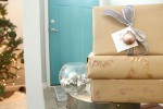 how-to-decorate-gift-wrap-with-acrylic-paints-4880