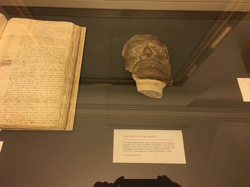 Newton death mask 1.jpg
