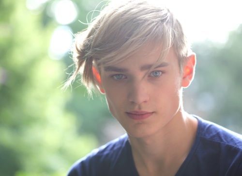 Photo of the Remarkables mountain range in Queenstown, New Zealand.