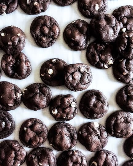 12 days of Christmas giveaway! I howsweeteats.com 