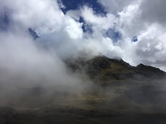 Clouds rolling in over Caja peaks