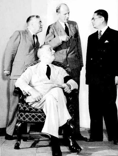 Canadian Prime Minister King, British Ambassador Halifax, and Chinese Ambassador Song with US President Roosevelt, Arcadia Conference, Washington DC, 1 Jan 1942 (US Government photo)