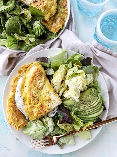 15 minute Spinach Burrata Omelet with Avocado Salad I howsweeteats.com