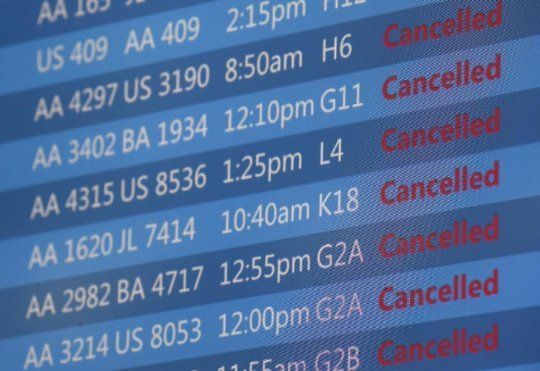 airport cancelled flight schedule: 