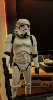 Full-resolution paper model mold base, front 3/4