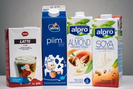 eksperiment-saeco-kohv-espresso-piimavahustaja-masin-soja-mandli-latte-lehma-piim-merilin-taimre-paljas-porgand-toidu-blogi