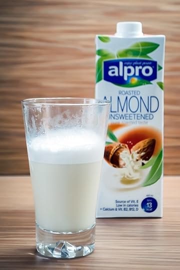 eksperiment-saeco-kohv-espresso-piimavahustaja-masin-soja-mandli-latte-lehma-piim-merilin-taimre-paljas-porgand-toidu-blogi