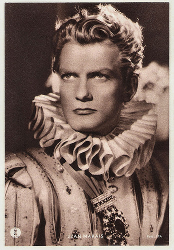Jean Marais in La belle et la bête (1946)