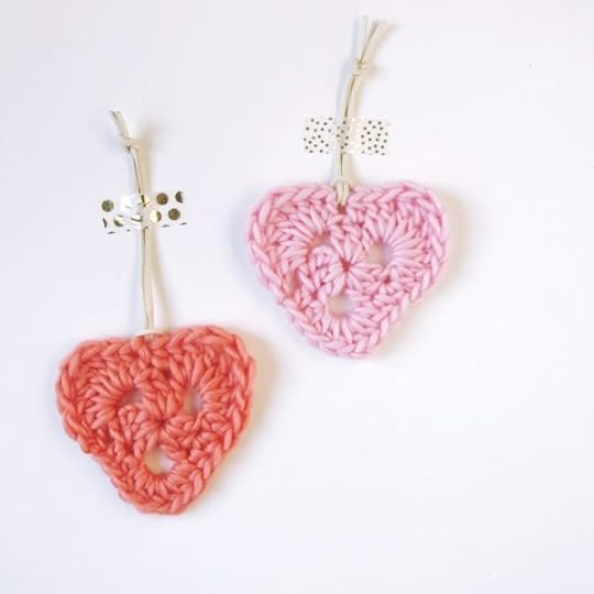 How to a crochet heart motif | Vickie Howell Blog