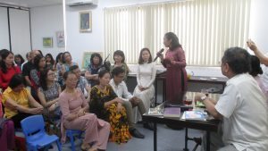 Cuộc tranh luận bắt đầu sôi nổi