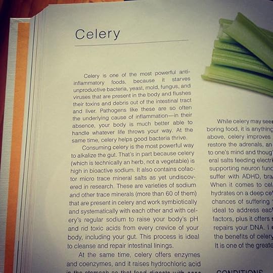 Why i drink celery juice every morning! From the book Life changing foods #medicalmedium #vegan #selfhealingisthenewblack #celeryjuice #raw