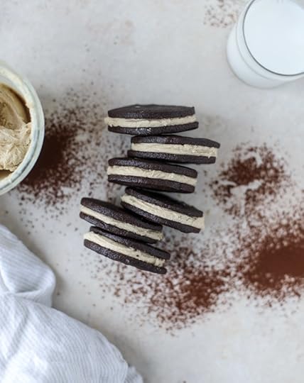 peanut butter oreos I howsweeteats.com 