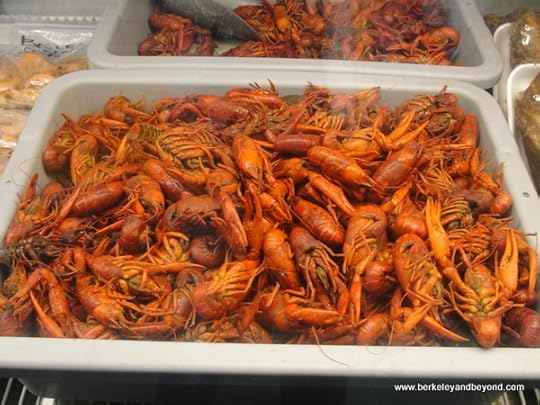fresh crawfish at B&C Seafood in Vacherie, Louisiana