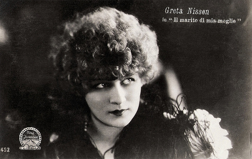 Greta Nissen in Lost: A Wife (1925)