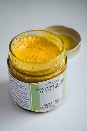 kurkum-kurkumiin-tervis-mesi-goji-ghee-kookosõli-loodusvägi-saeco-kohv-latte-merilin-taimre-paljas-porgand-toit-toidu-blogi