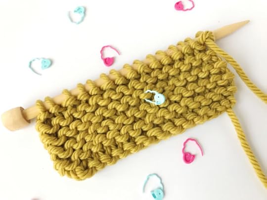 5 Reasons New Knitters Need the Knitting Accessory Set for Beginners | Vickie Howell Blog