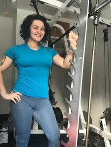 tayler shrader in her home gym