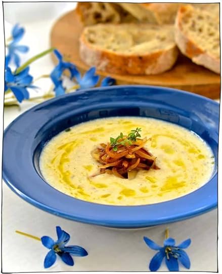 25 Drool-Worthy Vegan Soup Recipes! Creamy, noodle-y, hearty, and spicy soups to warm you from the inside out. Vegan, dairy-free, vegetarian. #itdoesnttastelikechicken