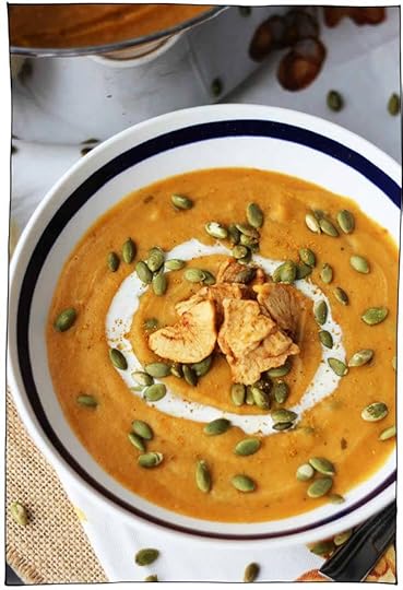 25 Drool-Worthy Vegan Soup Recipes! Creamy, noodle-y, hearty, and spicy soups to warm you from the inside out. Vegan, dairy-free, vegetarian. #itdoesnttastelikechicken