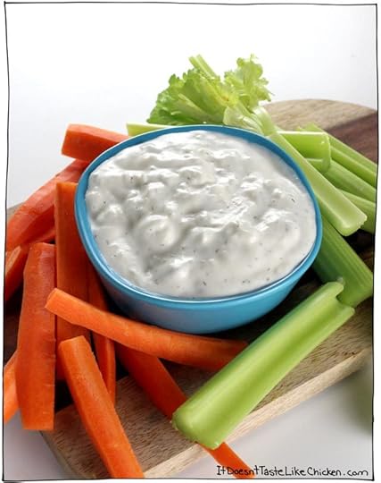 Vegan Blue Cheese Dip! Only 6 ingredients and takes less than 5 minutes to make. Perfect to pair with buffalo cauliflower or vegan chicken wings. #itdoesnttastelikechicken