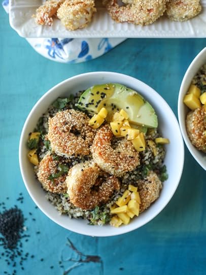 sesame crusted shrimp and mango quinoa bowls I howsweeteats.com