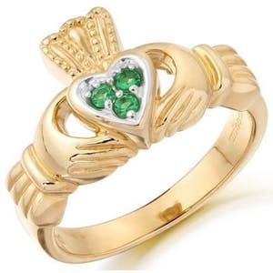 claddagh ring: 