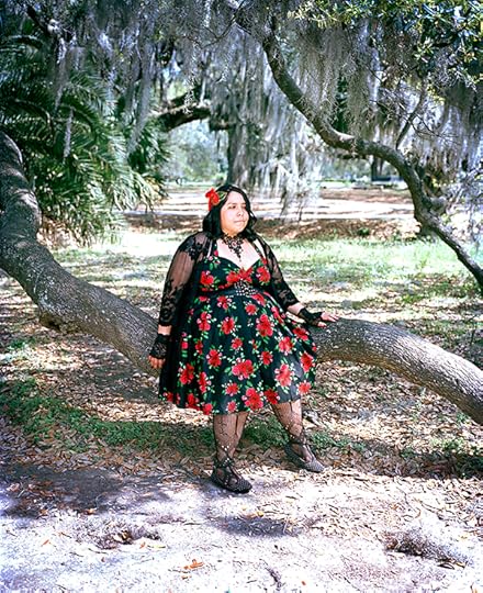 Myriam Abdelaziz, A young woman is waiting for her husband to renew their wows at the Audubon park in New Orleans: a ceremony they do every year since they got married, 2016, from the series “We the People” Courtesy of the artist © Myriam Abdelaziz