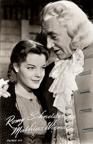 Romy Schneider and Mathias Wieman in Robinson soll nicht sterben (1957)