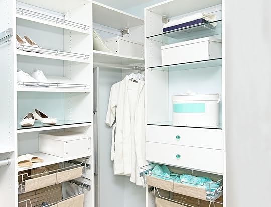 7 Ways to Simplify Your Wardrobe | Decluttering Your Closet | Simple Style Tips for Everyday