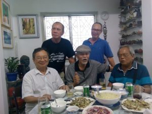 hàng đứng: TTMinh, LKThuong hàng ngồi: ĐHN, KĐ, KT