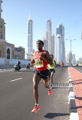 2015 Dubai Marathon<br />Dubai, UAE January 23, 2015<br />Photo: Giancarlo Colombo@PhotoRun<br />Victah1111@aol.com<br />631-291-3409<br />www.photorun.NET