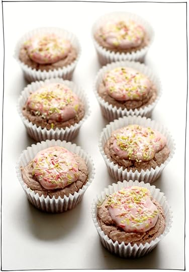 35 Beautiful Vegan Easter Desserts that are totally Easter Bunny approved. Chocolate, candies, cookies, cakes and more delicious recipes. Dairy free, egg free. #itdoesnttastelikechicken