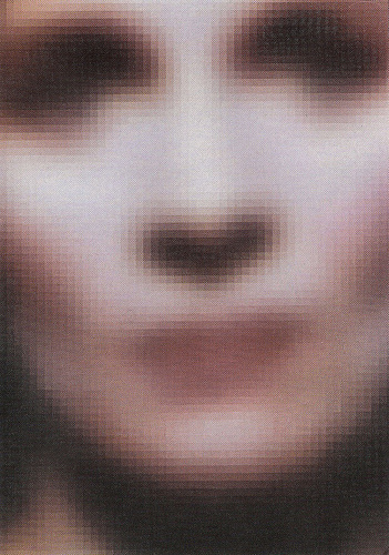 Juliette Binoche in Code inconnu Récit incomplet de divers voyages (2000)