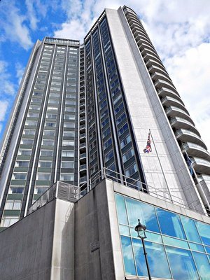 Park Lane Hilton Hotel overlooks Curzon Street