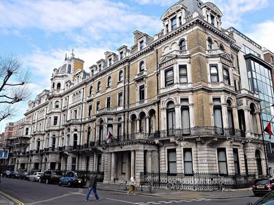 CURZON STREET Egyptian Embassy at corner of Chesterfield Gardens