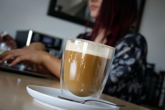 latte-cappuccino-kohvijoogid-sort-saeco-kohv-espresso-piimavahustaja-masin-soja-mandli-latte-lehma-piim-merilin-taimre-paljas-porgand-toidu-blogi