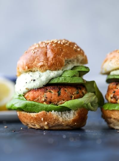 green goddess salmon burgers I howsweeteats.com 