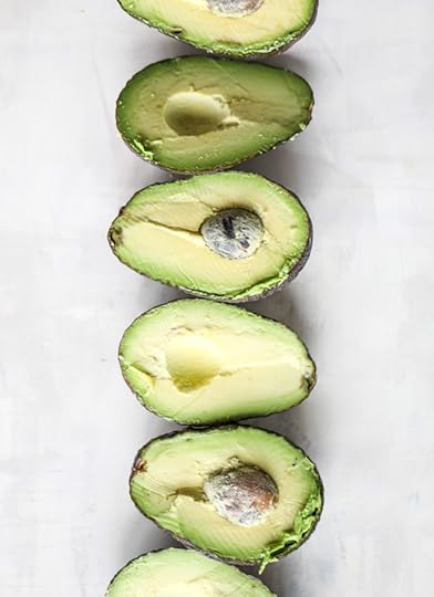 cheesy chipotle bacon guacamole I howsweeteats.com