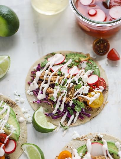 beer braised chipotle chicken tacos I howsweeteats.com