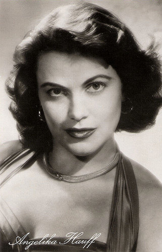 Angelika Hauff